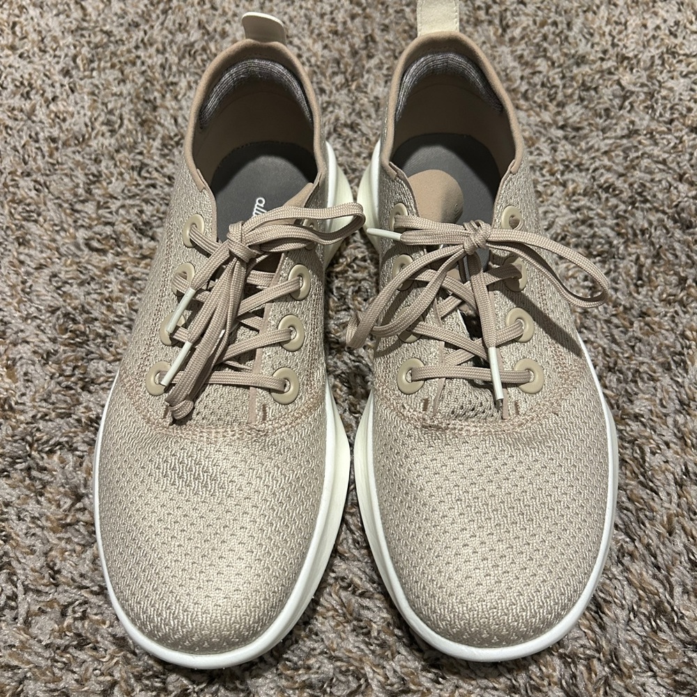 Women’s Allbirds Beige Running Sneakers Size 10